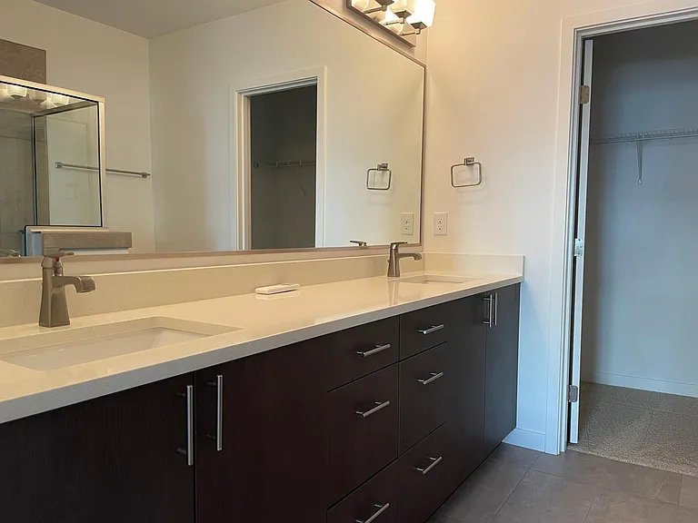 1440 157th Ct NE — Photo 10