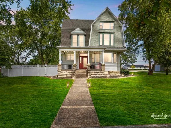 115 E Taylor St, Grant Park, IL 60940