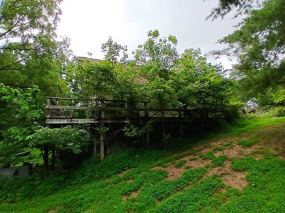 2nd image of 8401 Talhelm Rd