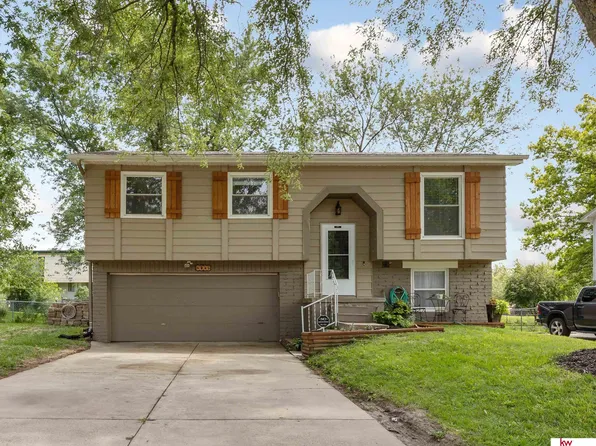 6335 Newport Ave, Omaha, NE 68152