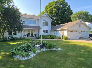 3220 Sherman Park Dr, Sault Sainte Marie, MI 49783