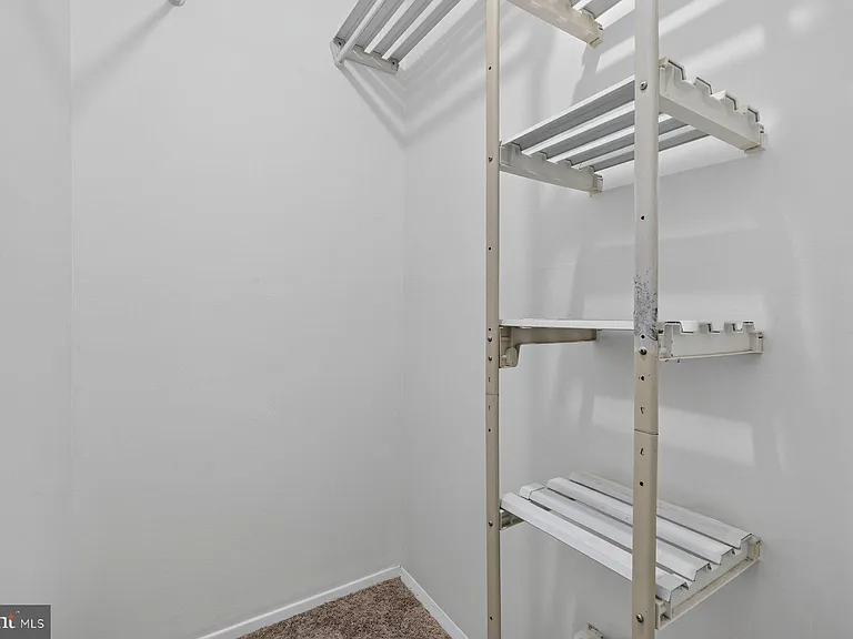 8995 Bonham Cir — Photo 15