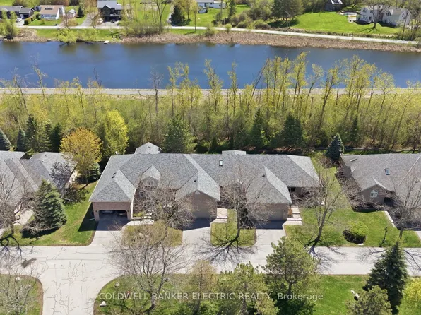 300 Franmor Dr #40, Peterborough, ON K9H 7R1
