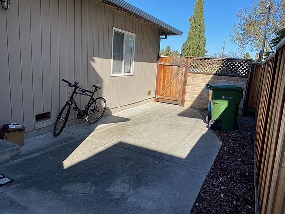 2nd image of 3766 Poinciana Dr