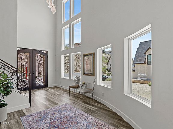 3rd image of 249 Canyon Terrace Dr