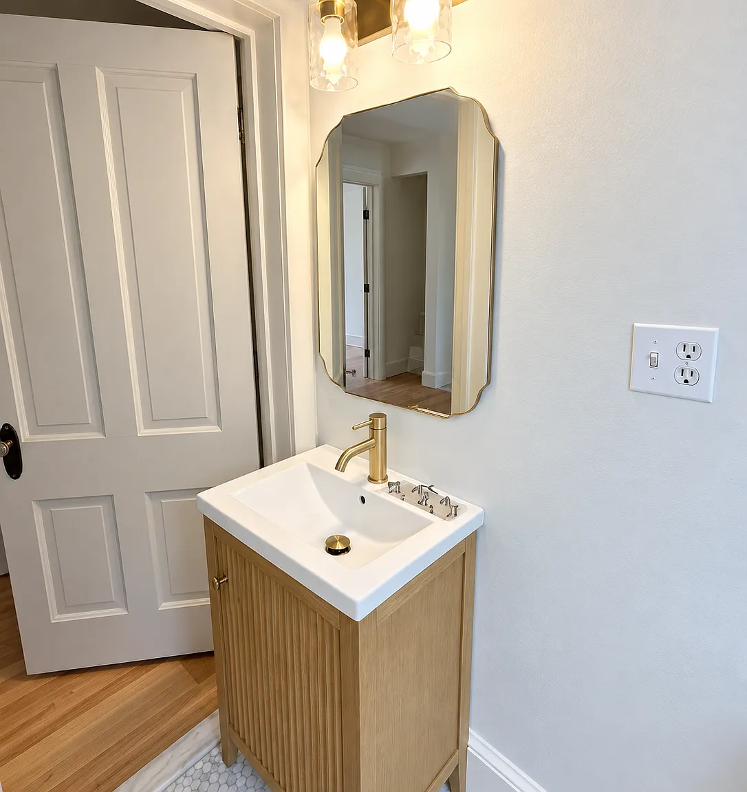2 bed, 900 sqft, $1,695 — Photo 3