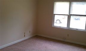 3rd image of 577 Cedarvilla Dr