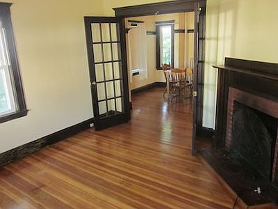 4th image of 169 W Elm Ave #1