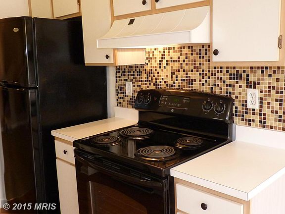 3rd image of 312 Blue Water Ct Unit 301