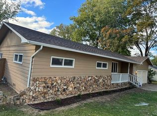 303 S 7th St, Ozark, MO 65721