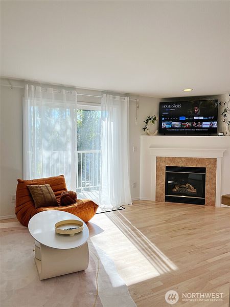 4th image of 1621 S Weller Street #B