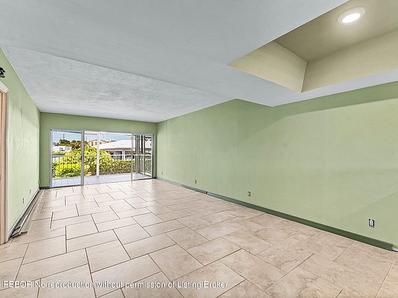 2nd image of 155 Yacht Club Dr APT 101