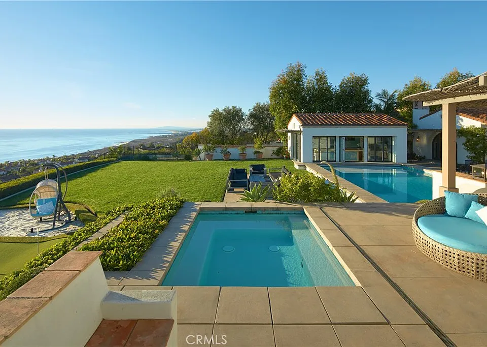 10 Shore Walk