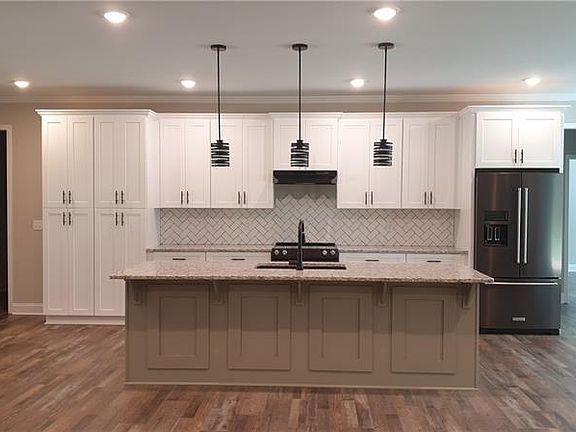 4th image of 3740 Lee Road 254