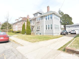 68 Manet Rd #1B, Chestnut Hill, MA 02467