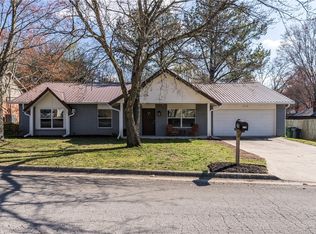 2718 W Magnolia St, Rogers, AR 72758