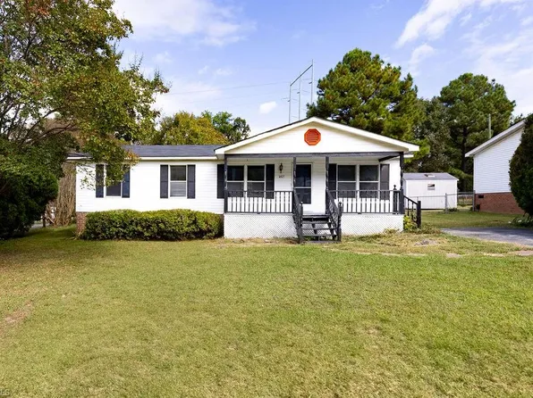 1605 Mossbrook Cir, High Point, NC 27260