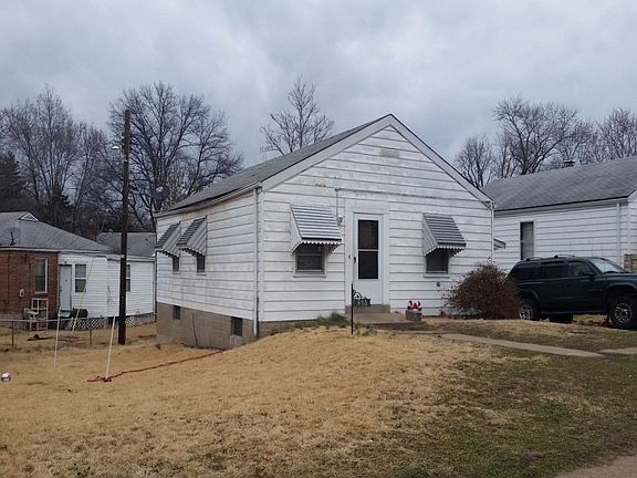 3rd image of 915 Nassau Dr