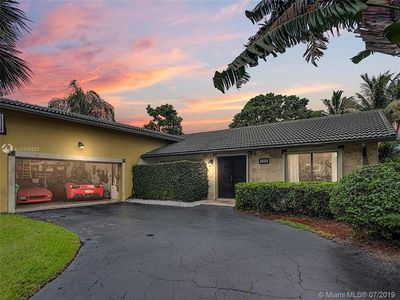 9966 NW 6th St, Coral Springs, FL, 33071