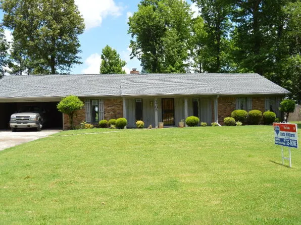1705 Golf Links Dr, West Memphis, AR 72301