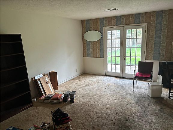 2nd image of 5203 Pine Arbor Dr