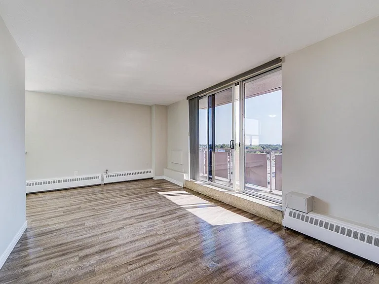872 Upper Gage Ave — Photo 8
