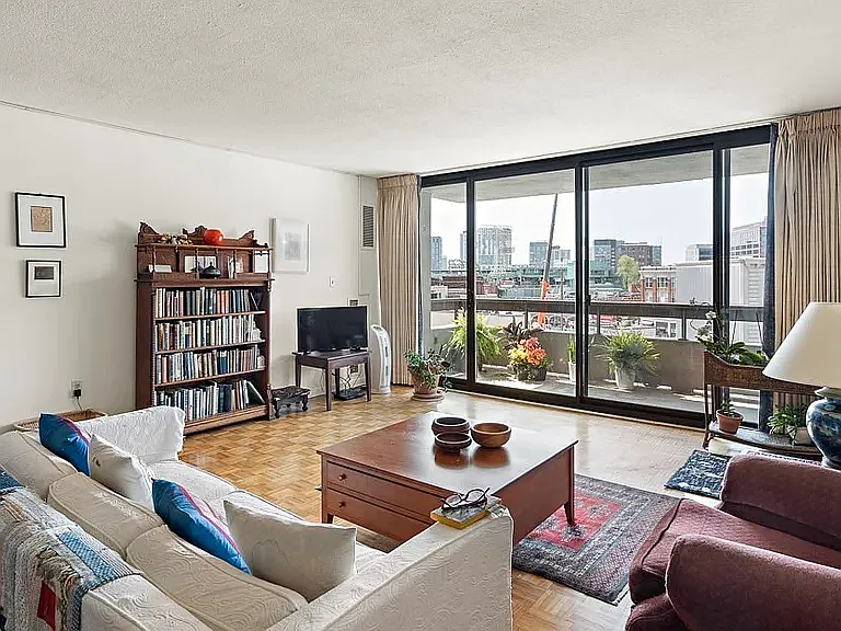 2 bed, 1245 sqft, $4,500 — Photo 3