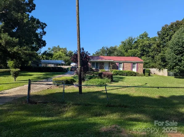 561 Craig Cir, Bennettsville, SC 29512