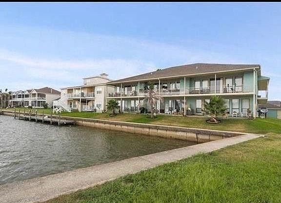 2nd image of 951 Marina Dr APT C