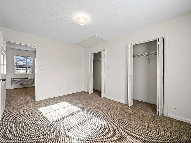 2604 Kenwood Dr — Photo 9