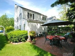 47 Clinton St, Malverne, NY 11565