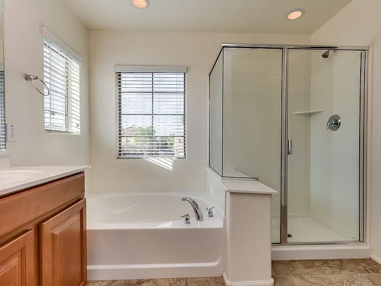 869 E Doral Ct — Photo 10