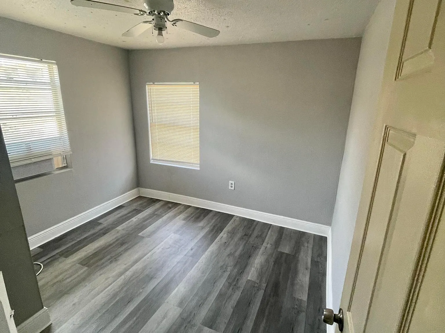 2 bed, 800 sqft, $1,200 — Photo 3