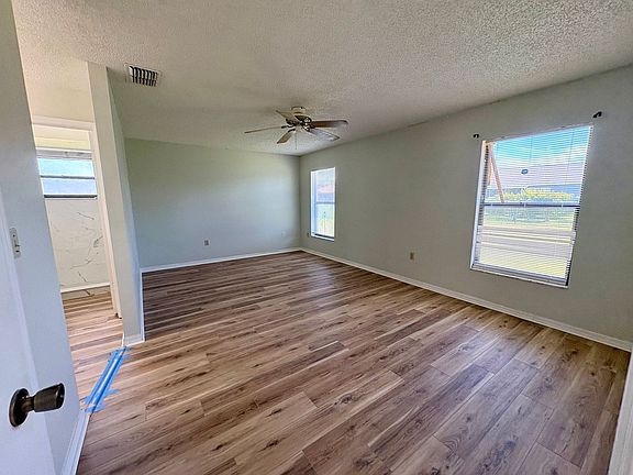 5th image of 1012 Dudley Dr