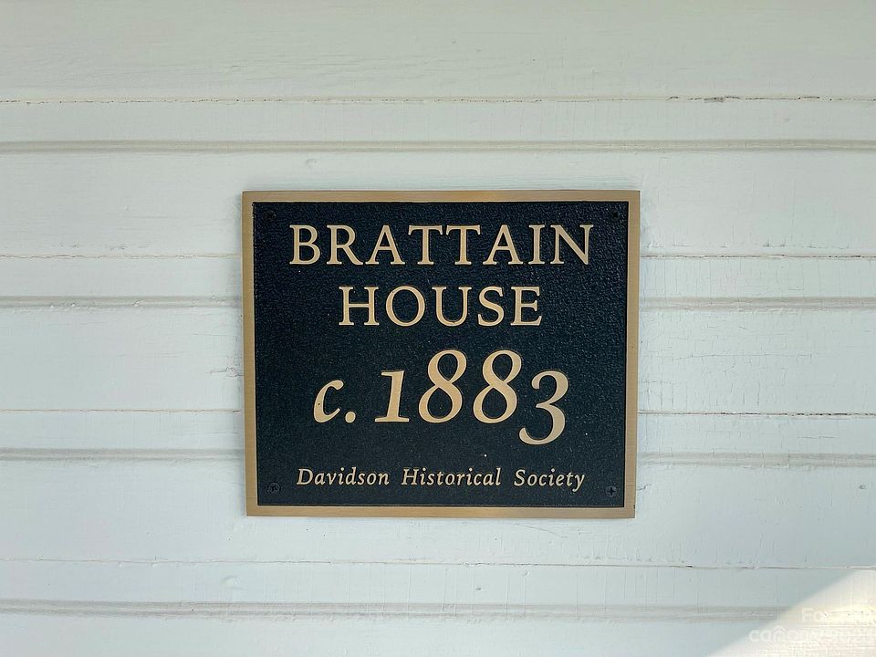 305 S Main St, Davidson, NC 28036 Zillow