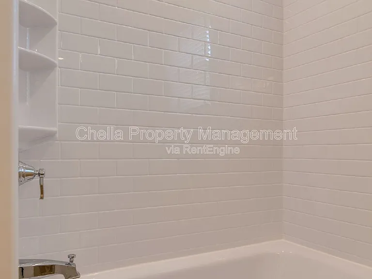 2615 Habersham Ave — Photo 21