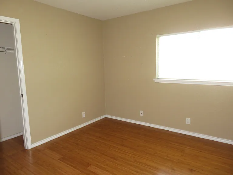 5563 Spring Walk — Photo 12