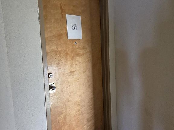 4th image of 515 Prospect St