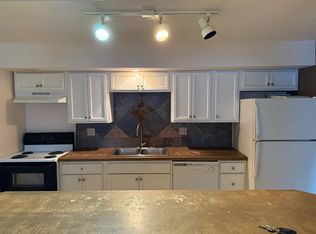 837 S 5th St #11, Springfield, IL 62703