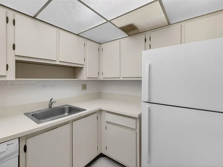 3100 W Rolling Hills Cir #303 — Photo 23