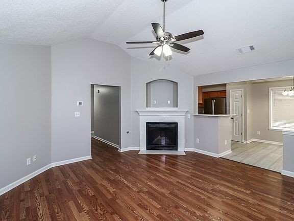 4th image of 6936 Parkbrook Ln