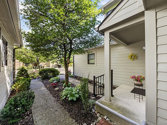 4th image of 3320 Breckland Ct