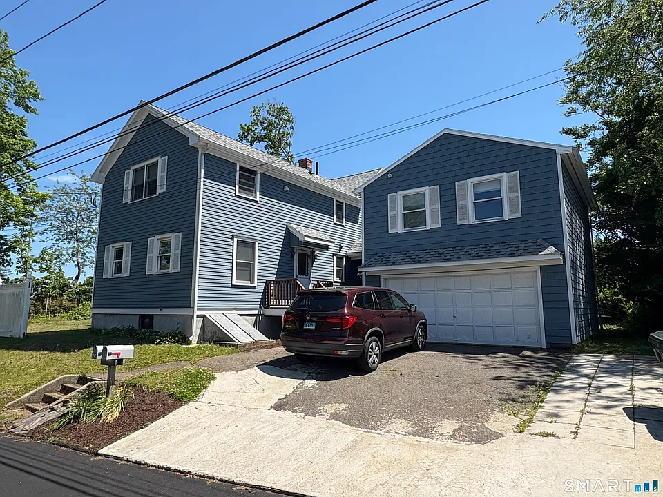 135 Ridgeley Ave #A