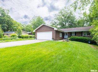 2902 W Kingston Ct, Peoria, IL 61604