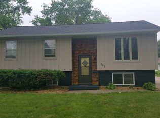 722 18th St, Nevada, IA 50201