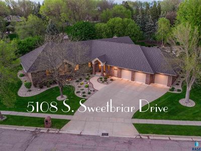 5108 S Sweetbriar Dr, Sioux Falls, SD, 57108