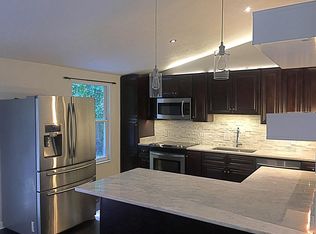 2409 Carriage Creek Rd, Midlothian, VA 23112