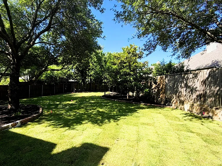 1709 Stapleton Dr — Photo 23