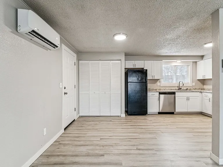 2111 Airport Ave #2105 — Photo 4