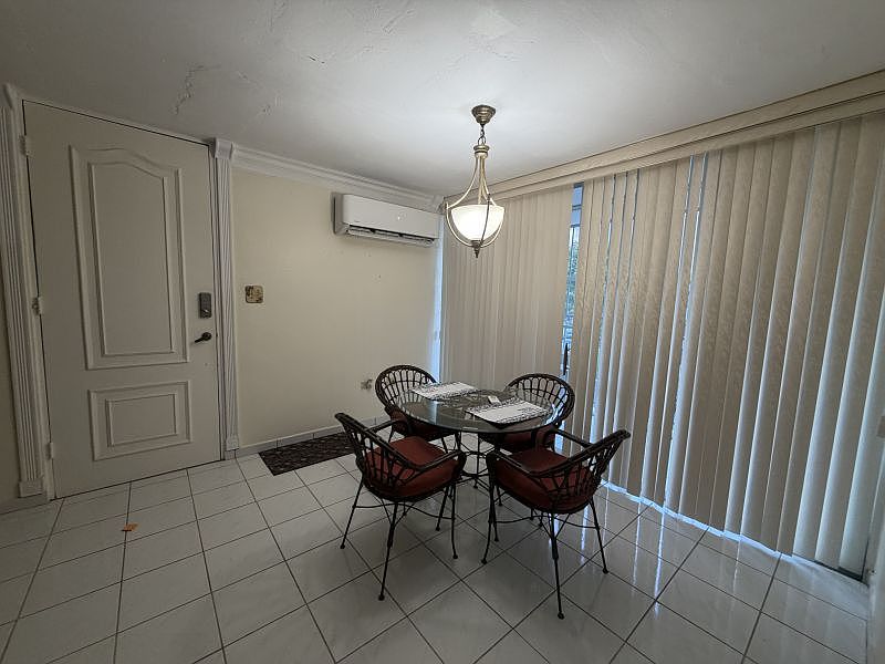 2nd image of Cond River Park APT F303